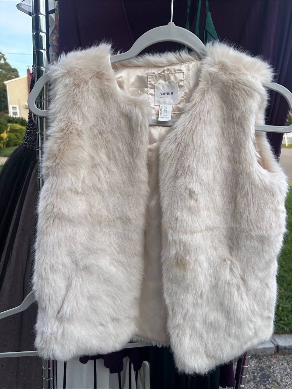 Forever 21 Girls Beige Cream Faux Fur Vest